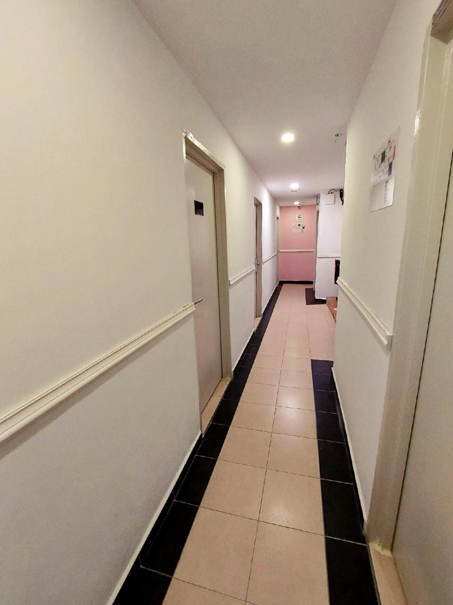 Good2Stay Budget Hotel L Lift L Coway Water L Wifi6 L Laundromat Malacca Exterior photo