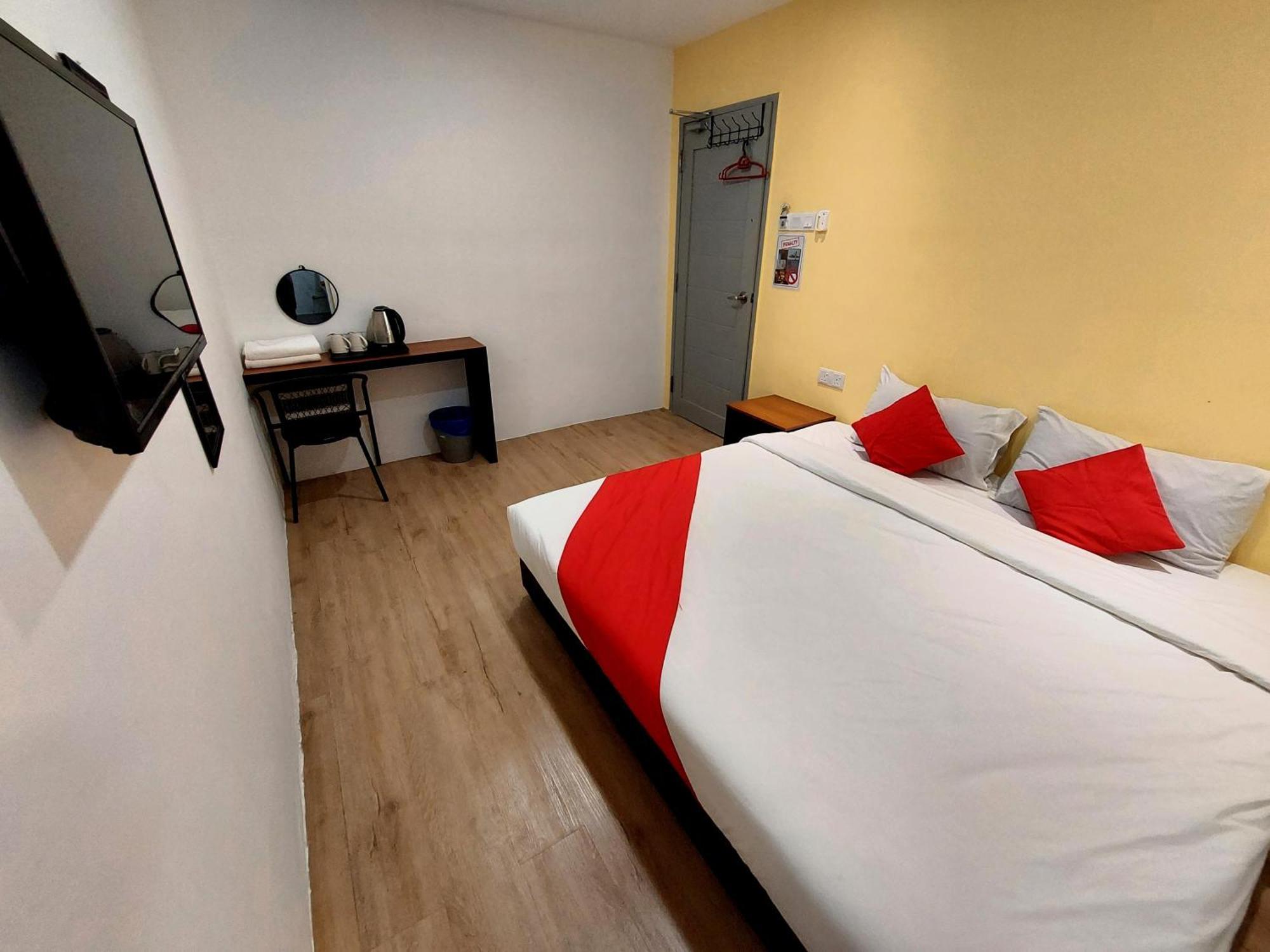 Good2Stay Budget Hotel L Lift L Coway Water L Wifi6 L Laundromat Malacca Room photo