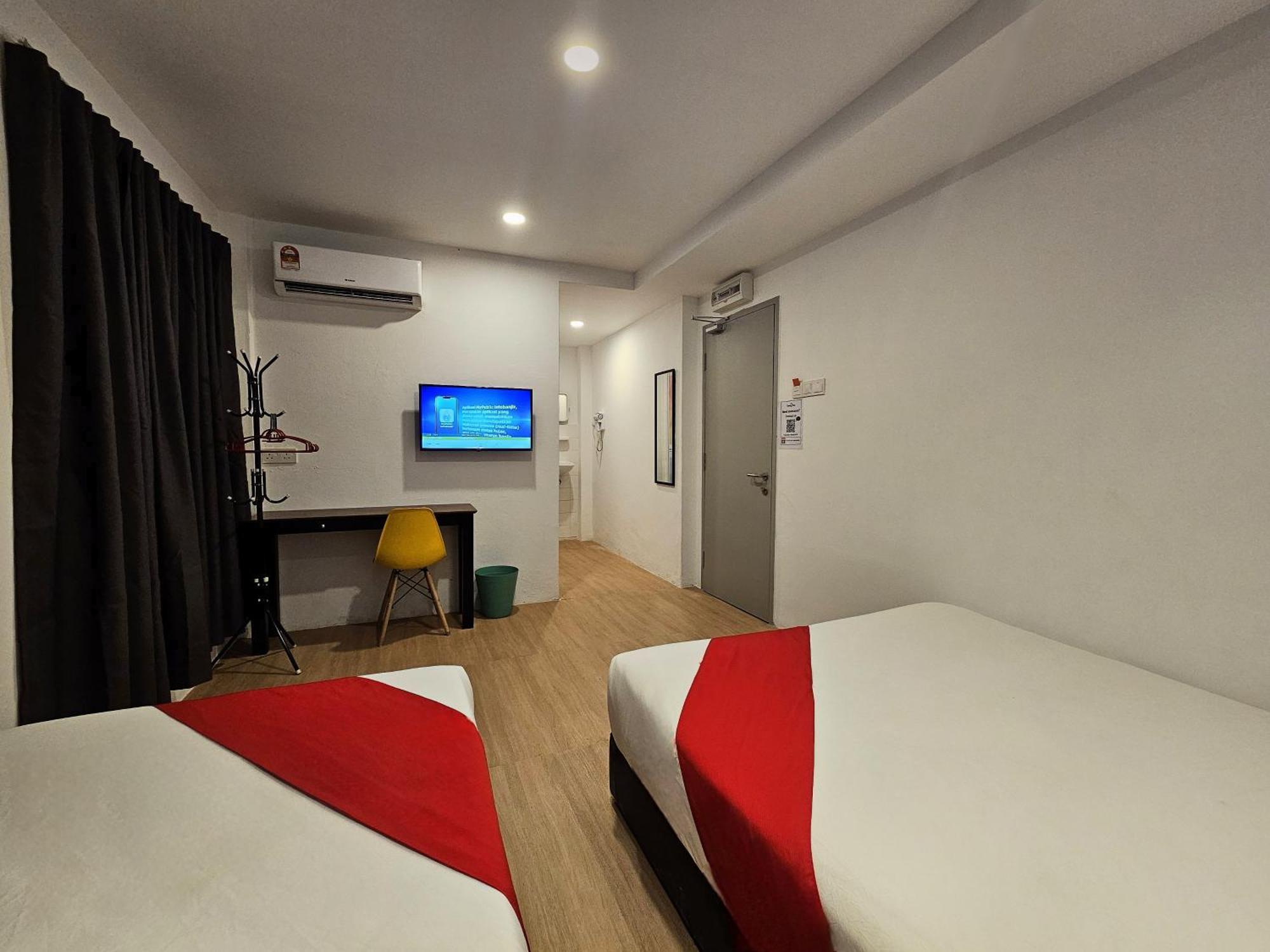 Good2Stay Budget Hotel L Lift L Coway Water L Wifi6 L Laundromat Malacca Room photo
